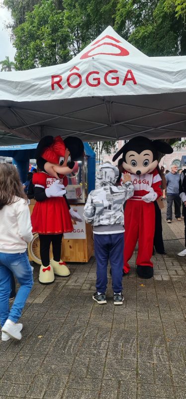 Atra&ccedil;&otilde;es infantis tamb&eacute;m acontecem – Foto: Vamos Confira fotos da 2&ordf; Chineque Fest que movimenta Joinville neste s&aacute;bado (23)