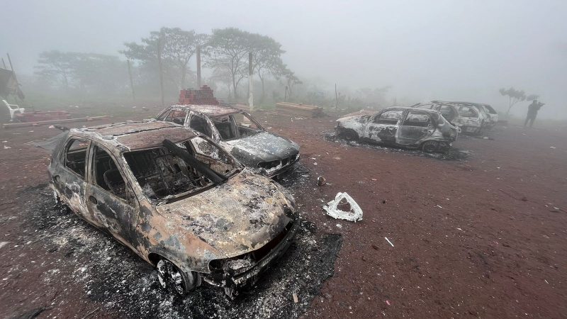 O confronto iniciou ao amanhecer do domingo (16). – Foto: Willian Ricardo/ND