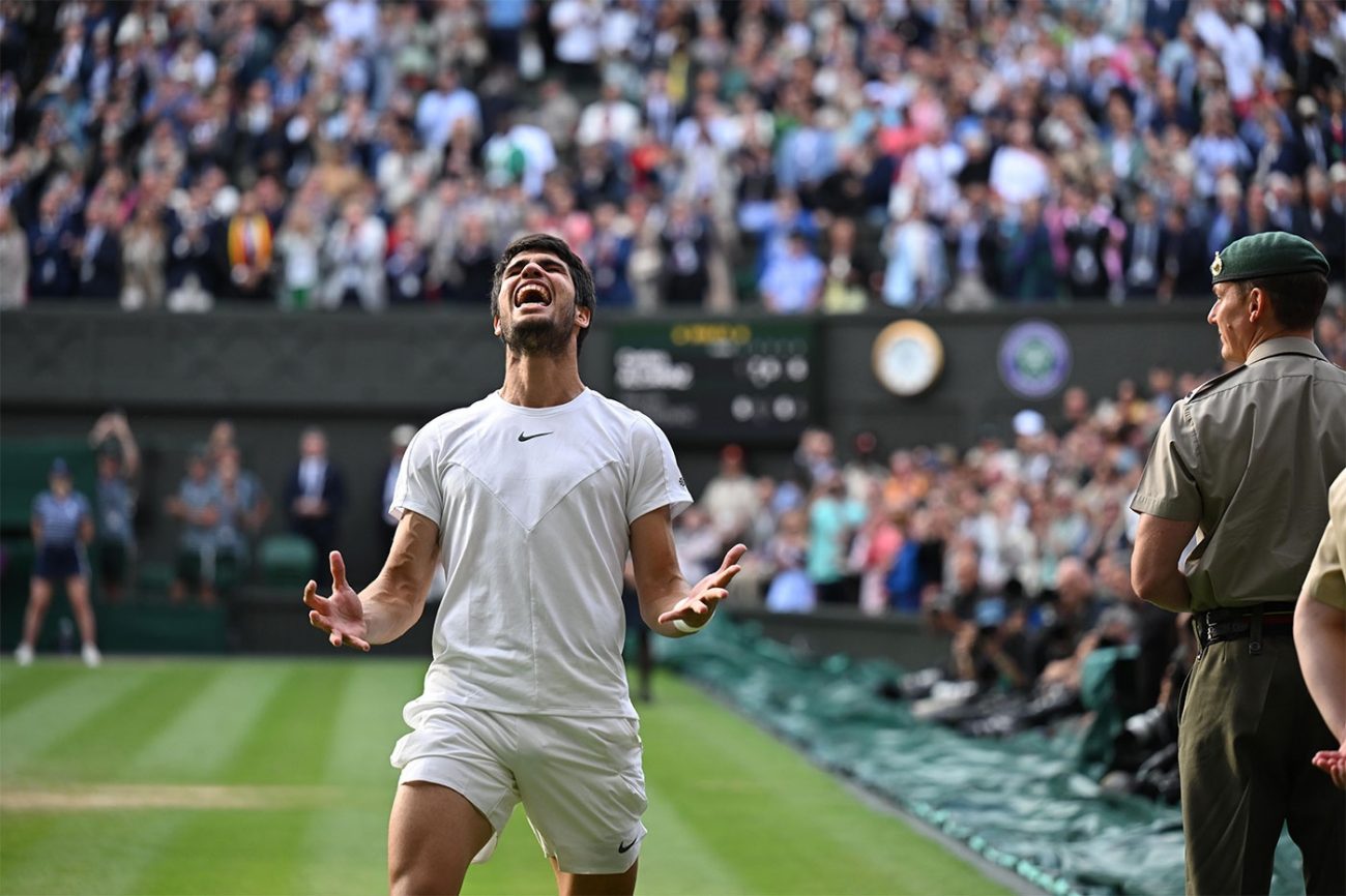 Em Wimbledon, Alcaraz supera Djokovic e é novo campeão do torneio