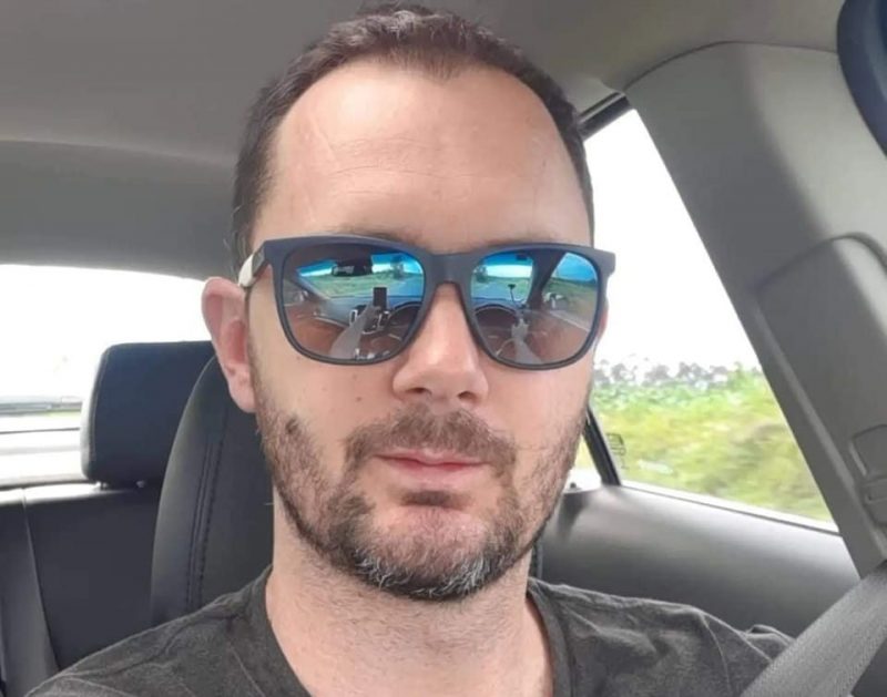 C&aacute;ssio Sebold, de 39 anos, foi baleado ao menos duas vezes ap&oacute;s se envolver em um acidente de tr&acirc;nsito na quarta-feira (9) – Foto: Redes Sociais/Arquivo Pessoal/Divulga&ccedil;&atilde;o/ND