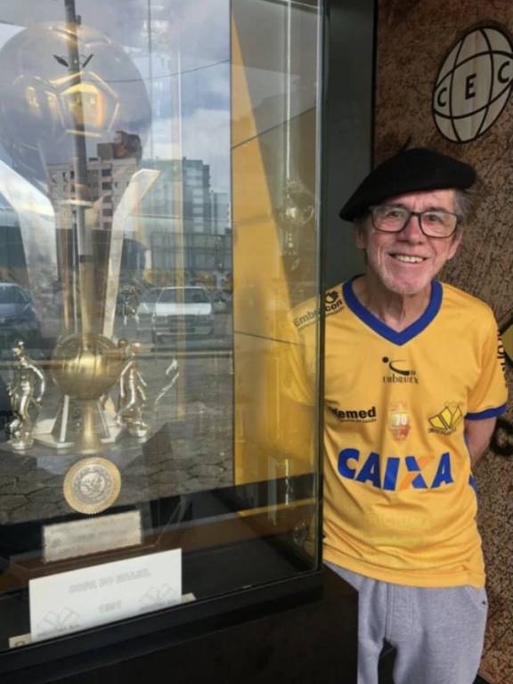 Luiz foi um dos primeiros a dar vida ao mascote tricolor na d&eacute;cada de 90 – Foto: Divulga&ccedil;&atilde;o