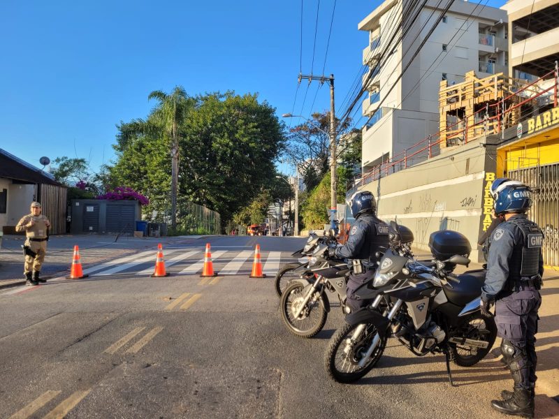 Trânsito tem importantes alterações na rua Lauro Linhares, no bairro Trindade, em Florianópolis