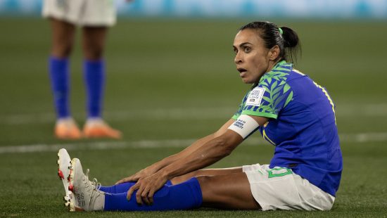Brasil empata sem gols com a Jamaica, é eliminado e Marta se despede da Copa do Mundo