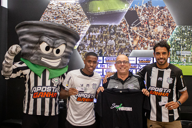 Figueirense apresenta reforços para Série C