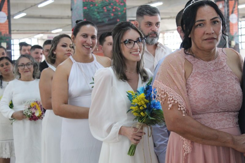 Casamento coletivo foi realizado neste sábado (5), em Brusque 