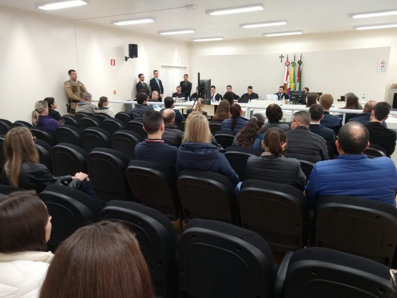 No julgamento, todos os assentos reservados para os familiares das v&iacute;timas ser&atilde;o mantidos dessa forma- Foto: TJSC/Divulga&ccedil;&atilde;o/ND