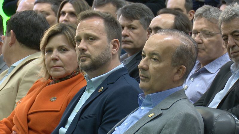 Governador Jorginho Mello se reuniu com prefeitos em Joinville – Foto: Adriano Mendes/ND