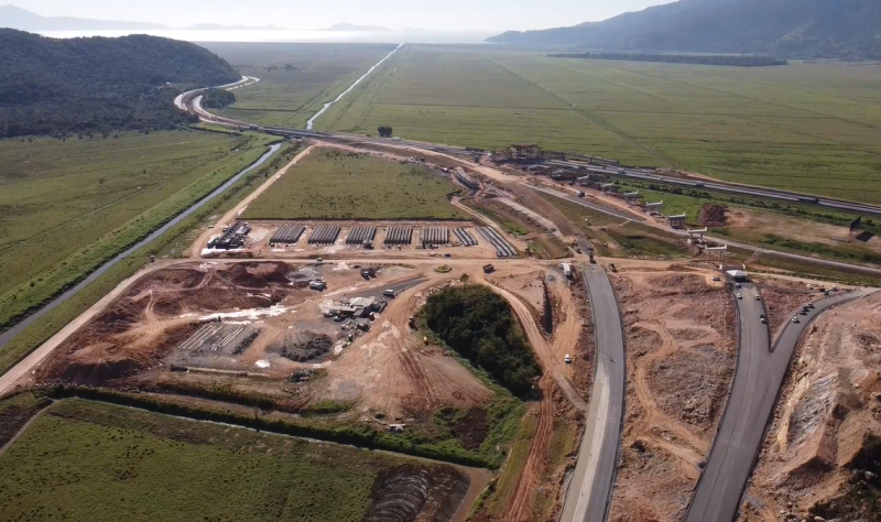 Entroncamento do Contorno Viário de Florianópolis com a BR-101 no trecho Norte &#8211; Foto: André Vieira/NDTV/Reprodução/ND