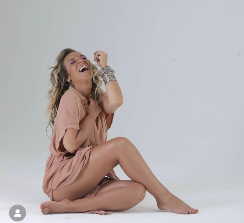 Ariele Locatelli: show ac&uacute;stico no Santinho marca a passagem da artista por Floripa – Foto: divulga&ccedil;&atilde;o