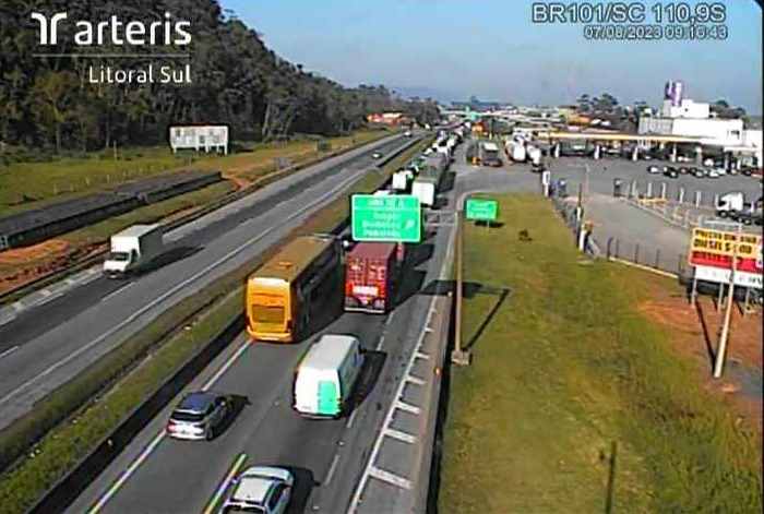 engavetamento trava trânsito em Navegantes