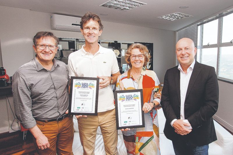 Bertolin (&agrave; esq.), Rafael, Alice e Marcello Petrelli. – Foto: LEO MUNHOZ/ND