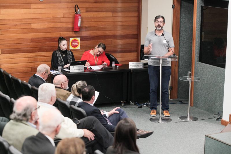 Audi&ecirc;ncia p&uacute;blica reuniu lideran&ccedil;as pol&iacute;ticas, artistas, especialistas em m&uacute;sica erudita e representantes da cultura catarinense no Plenarinho da Alesc. – Foto: Solon Soares/Ag&ecirc;ncia AL/Divulga&ccedil;&atilde;o