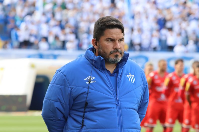 Barroca tenta salvar o clube do rebaixamento 