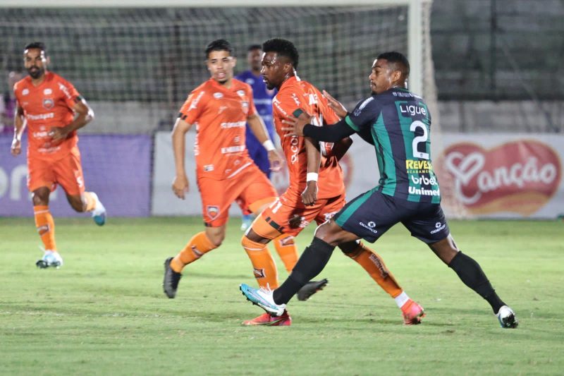 Camboriú vence o Maringá nos pênaltis e avança na Série D 