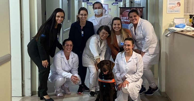 Bono e funcion&aacute;rias do (HRA) – Foto: CBMSC/Divulga&ccedil;&atilde;o/ND