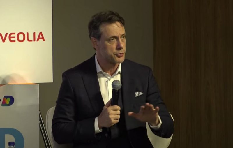 Claudio Stabile, presidente da Sanepar, falou no semin&aacute;rio. – Foto: Super 17/ ND