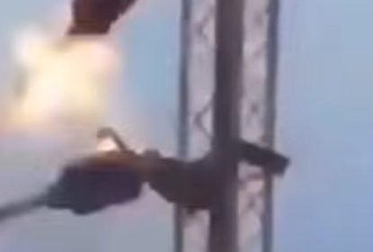 Cobra explode em fiação elétrica