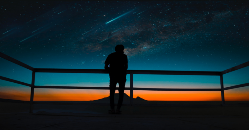 Ufólogo Luiz Prestes Junior comenta sobre as teorias, resgata casos antigos e similares, além de dar sua opinião sobre a importância de uma pesquisa séria e com embasamento cientifico 