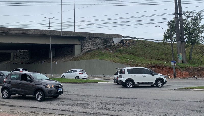 Viaduto que liga Florian&oacute;polis e S&atilde;o Jos&eacute; &eacute; alvo da a&ccedil;&atilde;o constante da PM – Foto: Daniela Ceccon/ND