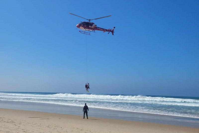 Caso foi registrado na manh&atilde; deste domingo na Praia da Joaquina – Foto: Corpo de Bombeiros/Reprodu&ccedil;&atilde;o/ND