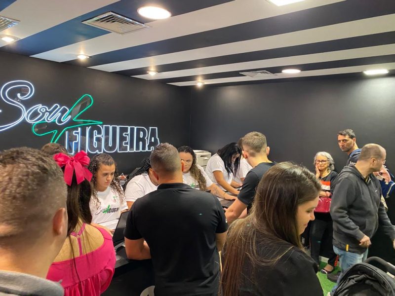 H&aacute; possibilidade de o feir&atilde;o ser prorrogado no Shopping Itagua&ccedil;u devido ao sucesso da a&ccedil;&atilde;o – Foto: Figueirense/ND/divulga&ccedil;&atilde;o