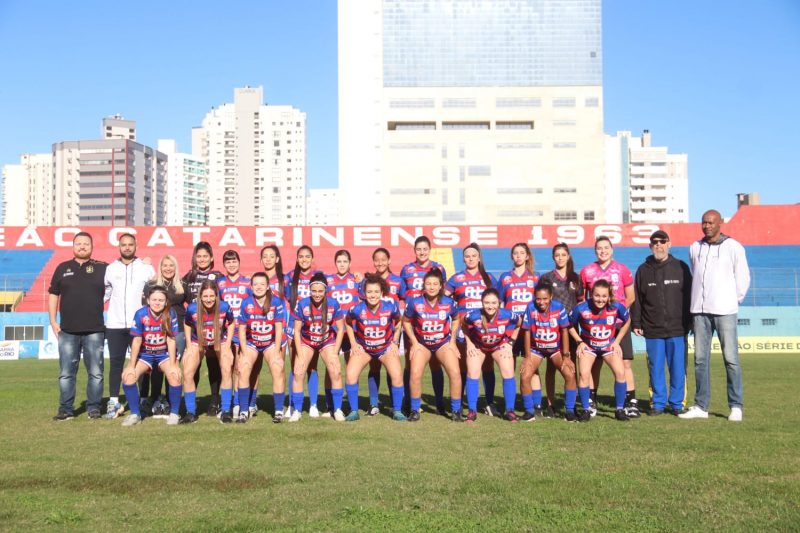 Marcílio Divas estreia com vitória