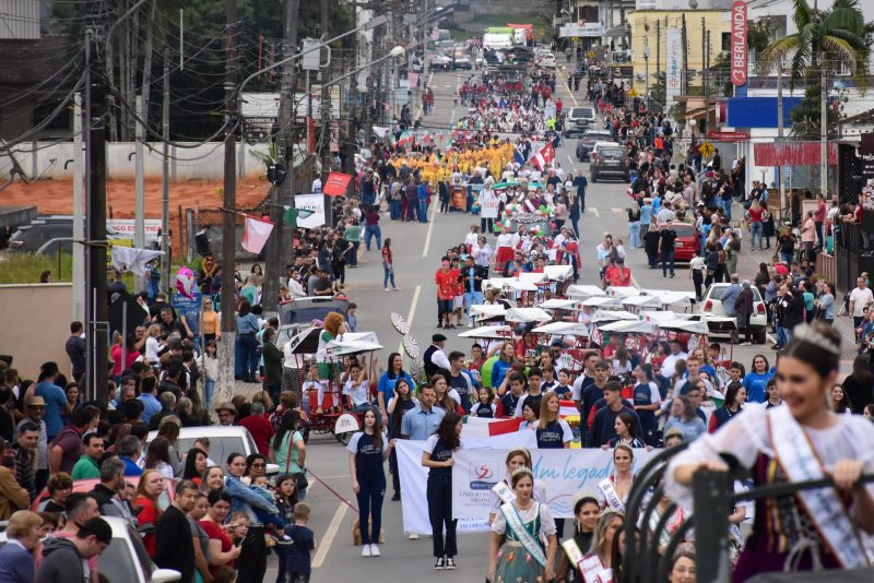  A Festa Per Tutti acontece em Ascurra que é conhecida como a mais simpática do Vale Europeu 