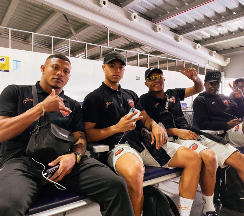 Camboriú viaja pela primeira vez de avião para uma partida oficial 