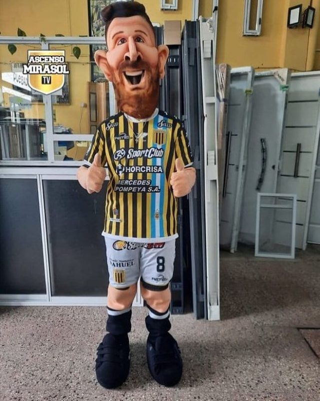Messi virou mascote e chama a atenção na internet