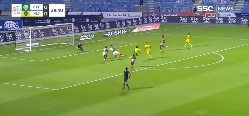 eixa zagueiros tontos e faz gola&ccedil;o no Saudit&atilde;o – Foto: Youtube