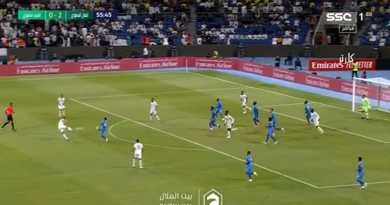 Cuéllar, ex-Flamengo, faz gol mais impressionante do ano em jogo da Copa Árabe dos Clubes Campeões