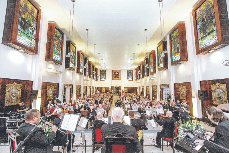 Igreja Santa Catarina de Alexandria, no Col&eacute;gio Catarinense, no Centro, recebeu projeto – Foto: LEO MUNHOZ/ND