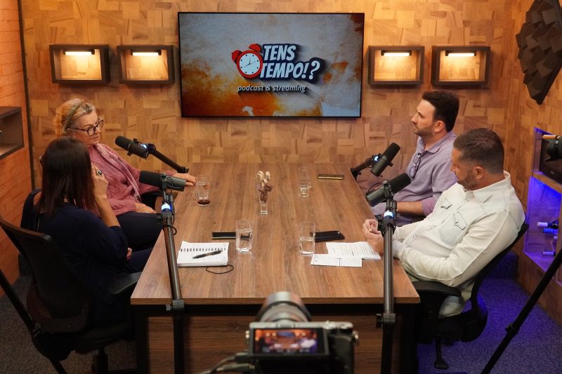 Alice Kuerten em entrevista ao podcast Tens Tempo – Foto: Divulga&ccedil;&atilde;o/ND