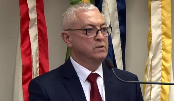 O prefeito Jairo dos Passos Cascaes exonerou todos os Secret&aacute;rios e Chefes de Departamentos, substituindo-os por servidores do quadro efetivo. – Foto: Arquivo