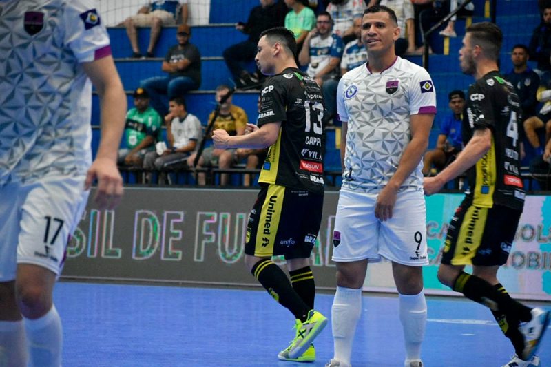Jaraguá Futsal vence o House Via Motos pela Taça Brasil