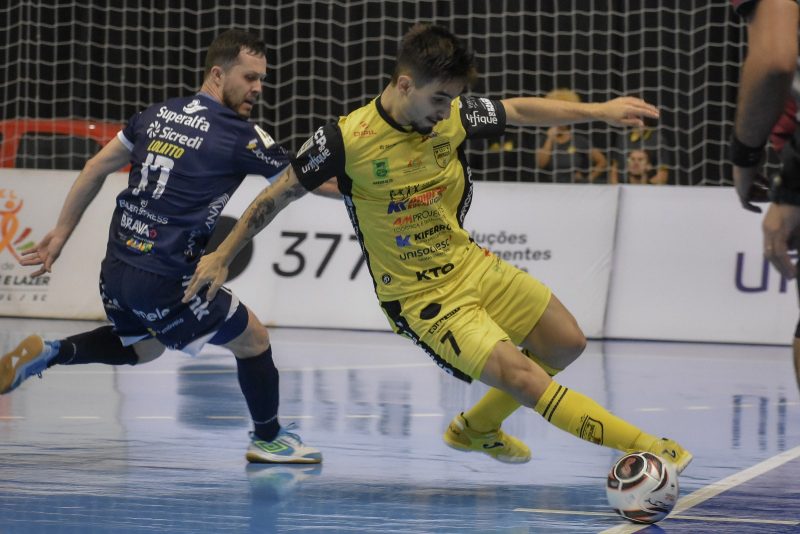 Jaraguá Futsal superou o São Lourenço na abertura da segunda fase do Estadual