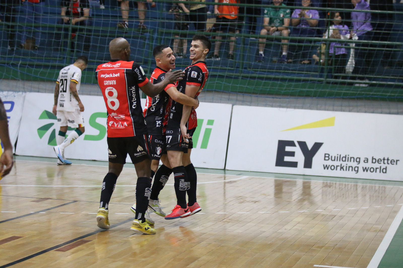 Assoeva bate Joinville nos pênaltis e vai à semifinal da Liga Futsal - ESPN