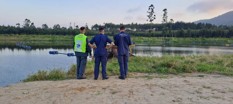 Lagoa fica no bairro Santa L&iacute;dia, em Penha – Foto: CBMSC/Reprodu&ccedil;&atilde;o/ND