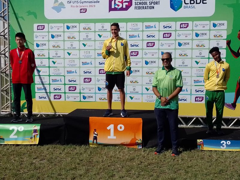 Lucas Rosa ficou com o ouro e bateu o recorde brasileiro Sub-16