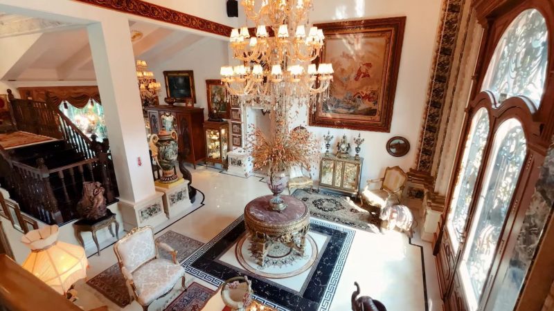 Mansão de R$ 25 milhões à venda em Itajaí