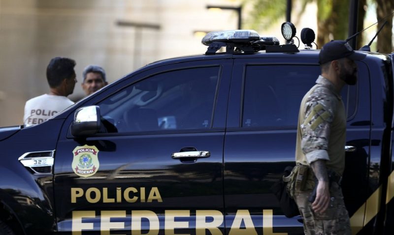 A PF (Polícia Federal) realiza uma operação na manhã desta sexta-feira (18) contra integrantes da cúpula da Polícia Militar do Distrito Federal