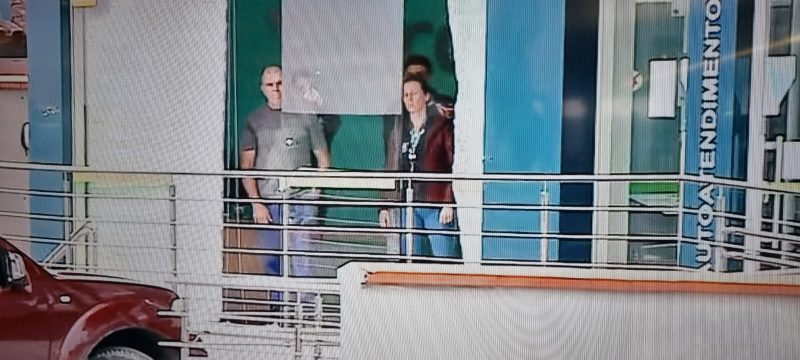 Criminosos usam reféns como escudo humano em Biguaçu 