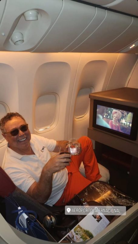 Ney Lopes viajou na classe executiva – Foto: Reprodu&ccedil;&atilde;o Instagram/NDTV