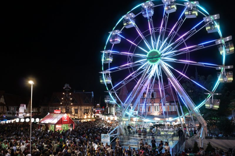 Na edi&ccedil;&atilde;o de 2022, 634.704 pessoas participaram do evento em Blumenau – Foto: Divulga&ccedil;&atilde;o