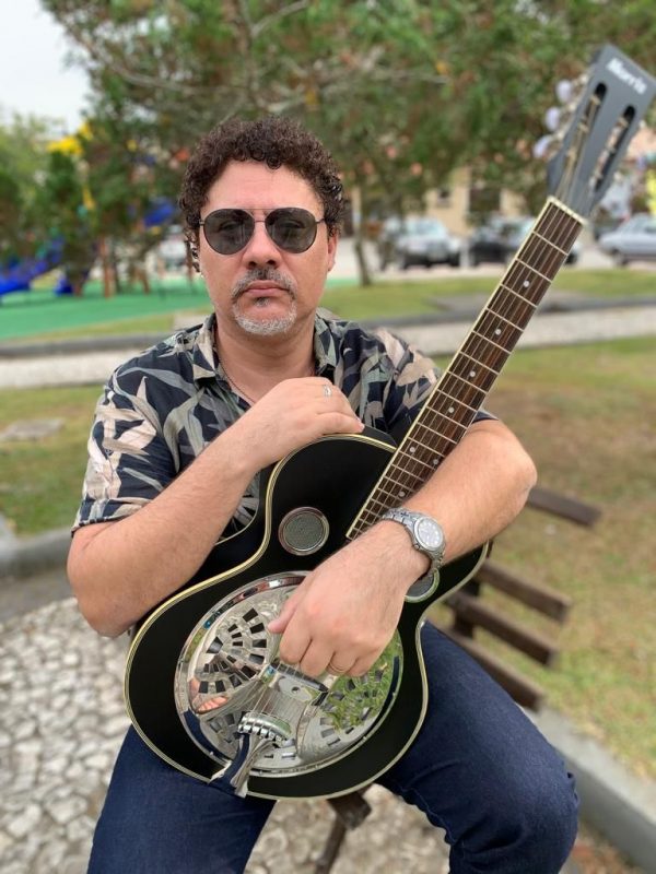O cantor e compositor Paulo Val&eacute;rio vai apresentar o show Peve Folk and Roll em S&atilde;o Pedro de Alc&acirc;ntara – Foto: divulga&ccedil;&atilde;o