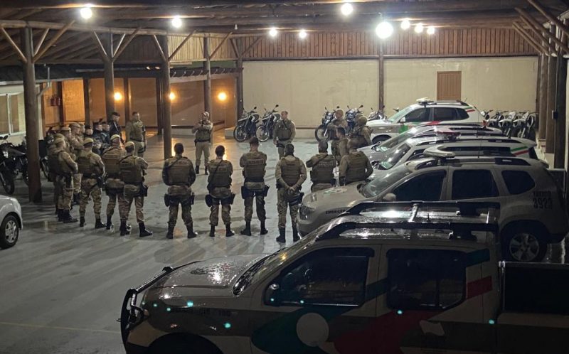 Agentes do 22&ordm; e do 7&ordm; Batalh&atilde;o da PM participaram da opera&ccedil;&atilde;o- Foto: PMSC/Divulga&ccedil;&atilde;o/ND