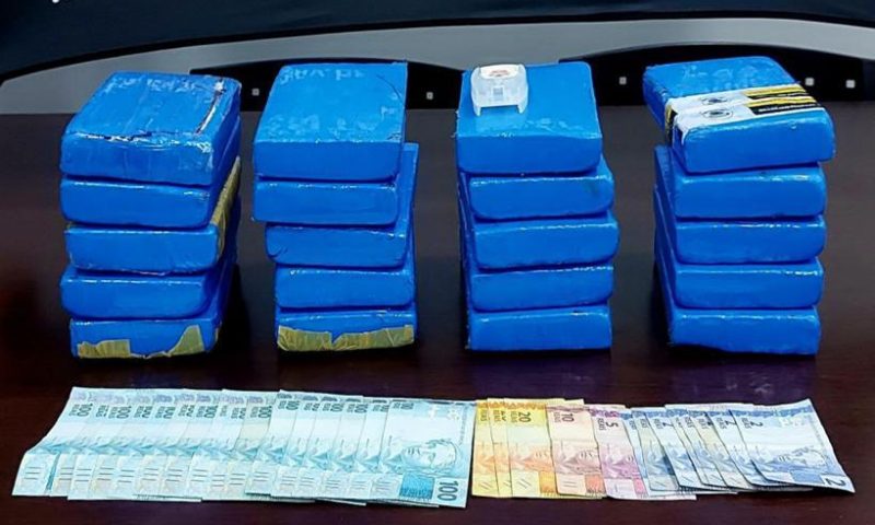 A droga tinha como destino Chapec&oacute;. – Foto: Pol&iacute;cia Militar/Reprodu&ccedil;&atilde;o/ND