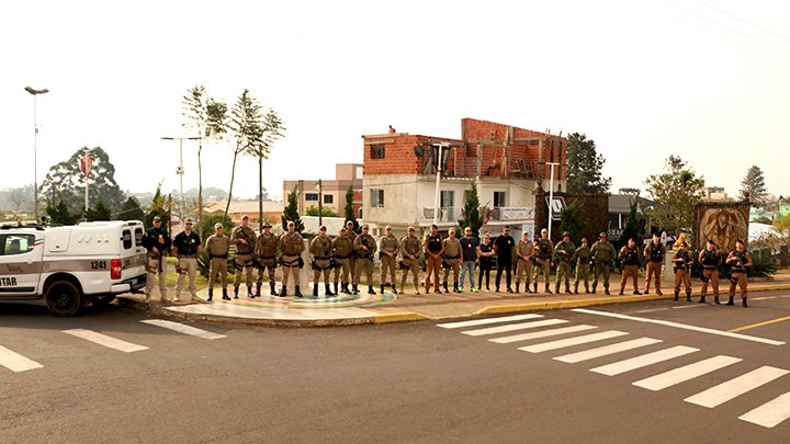 This police reinforcement comes from several forces that will operate in the border region, including the Santa Catarina Military Police, Military Traffic Police, Military Ecological Police, Aviation Battalion supported by Água 04 de Lages, Santa Catarina Civil Police.  , the Federal Police, the Federal Highway Police, the Federal Revenue Service, the Paraná Military Police and the Paraná Military Police Border Battalion.  - Military Police/Reproduction/ND