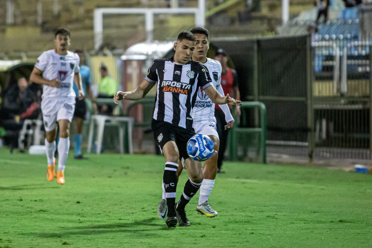 No Figueirense, o time da B na série C, vai agora jogar para não cair  para a série D