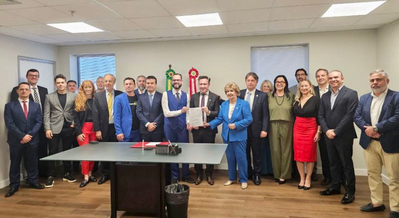 Catarinenses tiveram primeira reuni&atilde;o com senadores catarinenses e apresentaram sugest&otilde;es de mudan&ccedil;as no texto da reforma tribut&aacute;ria – Foto: Divulga&ccedil;&atilde;o/ND